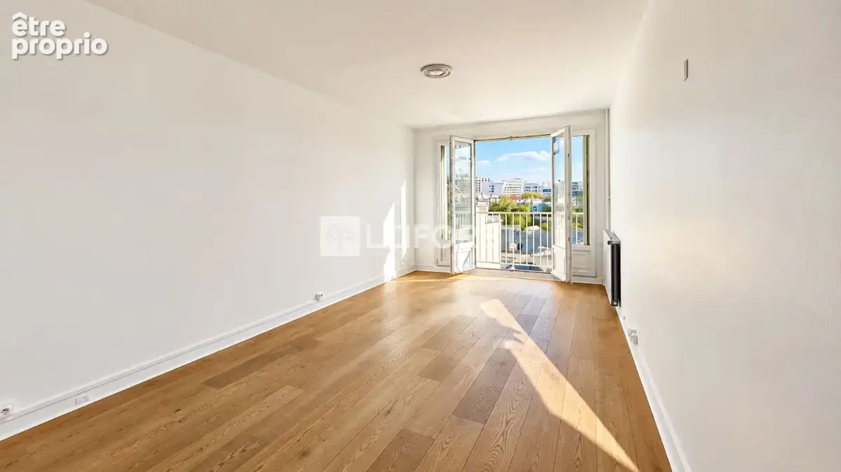 Appartement 3 pièces avec vue dégagée - photo 2