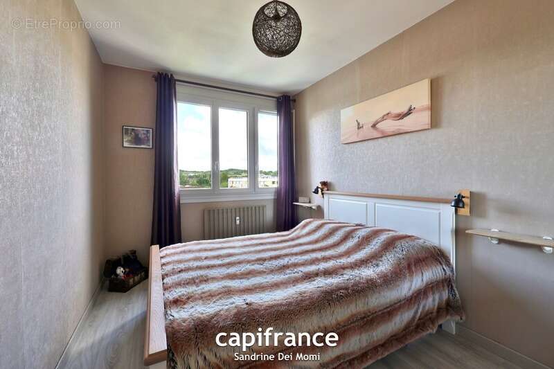 Appartement à SAINT-GENIS-LAVAL