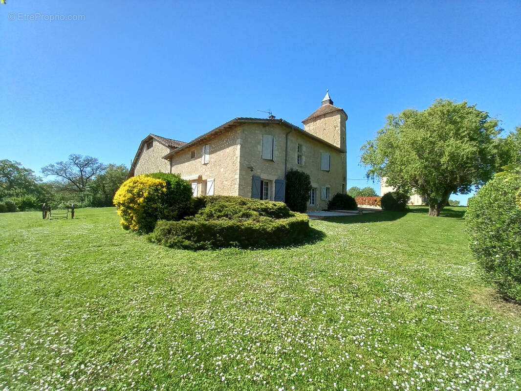 Maison à MAUVEZIN