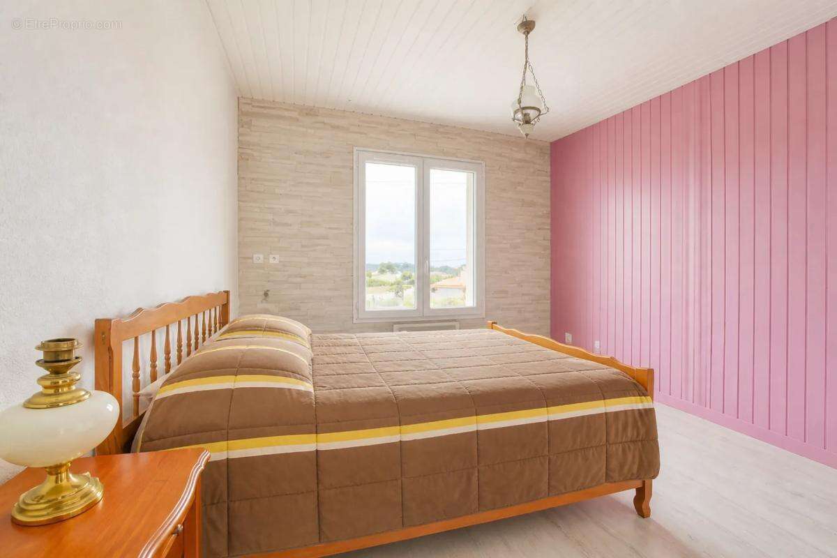 Ensemble de 4 maisons charentaises proche océan - photo 19