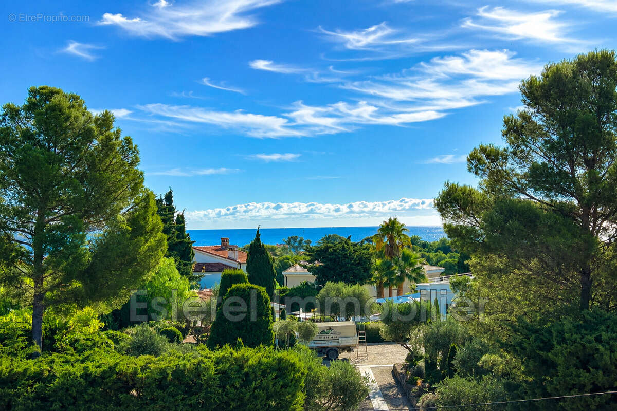 Appartement à SAINT-RAPHAEL