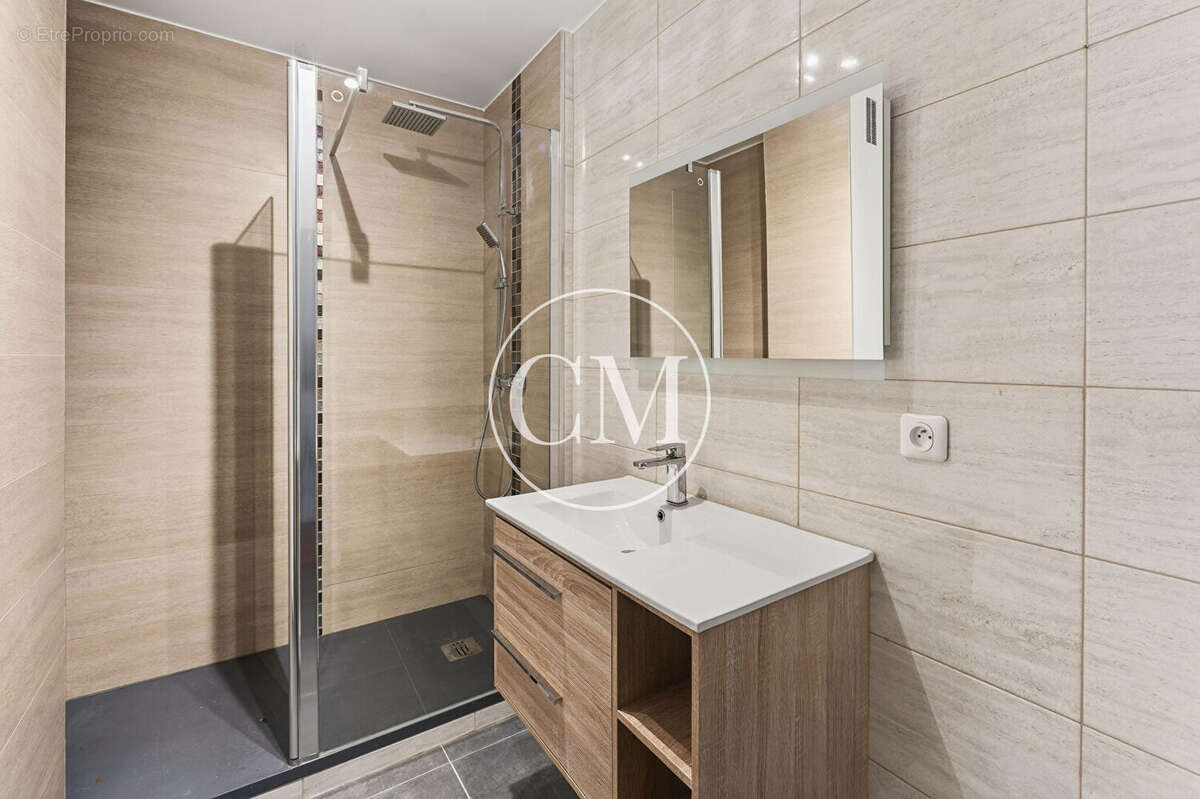 Appartement à BUC