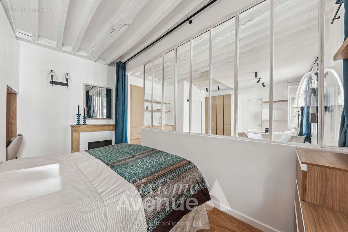 Appartement à PARIS-3E