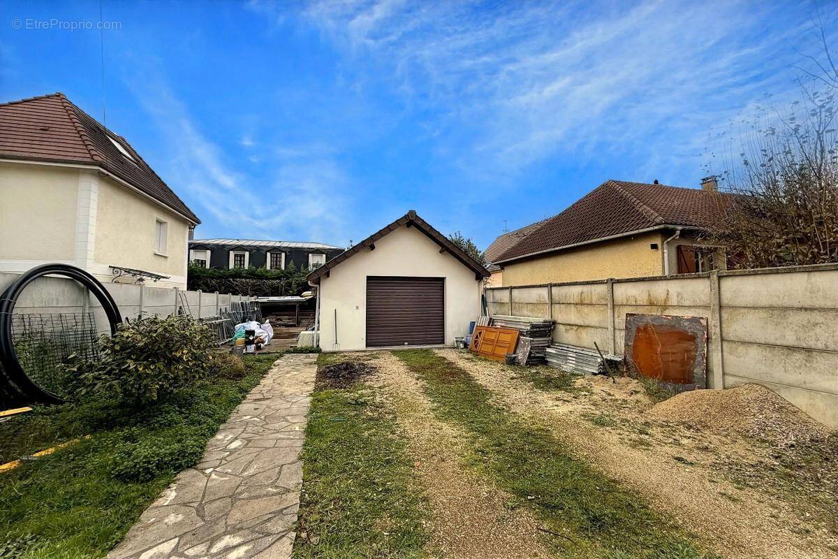 Autre à LIMEIL-BREVANNES