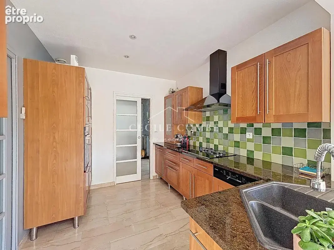 Maison 5 pièces 129 m² à vendre à Saint-Laurent-De-Mure (69720) - photo 10
