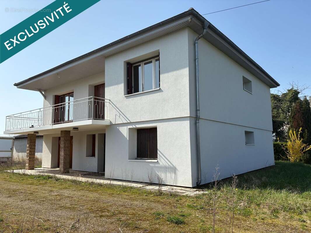 Maison 132 m² à Saint-Benigne  - photo 2