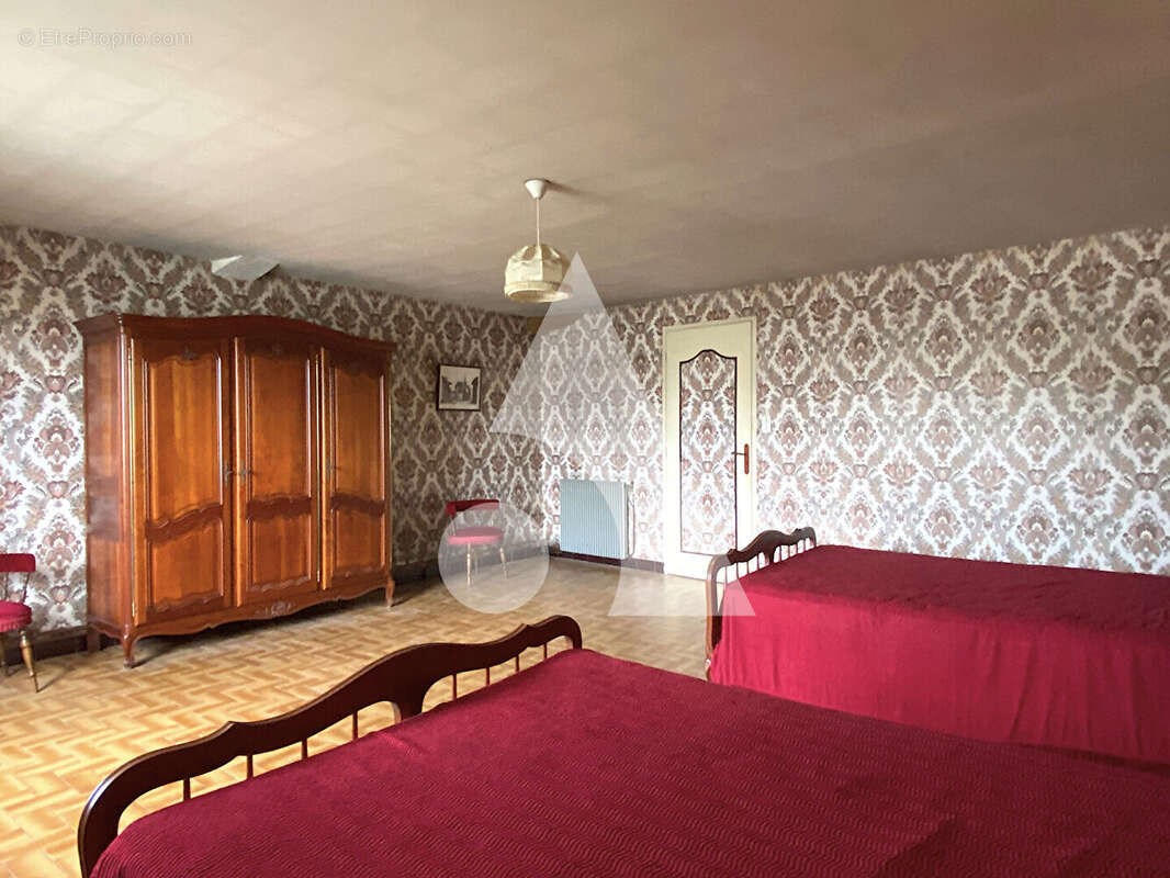 Maison à SAINT-SEURIN-SUR-L'ISLE