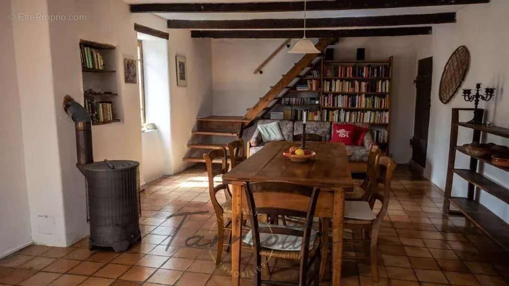 Maison à VALVIGNERES
