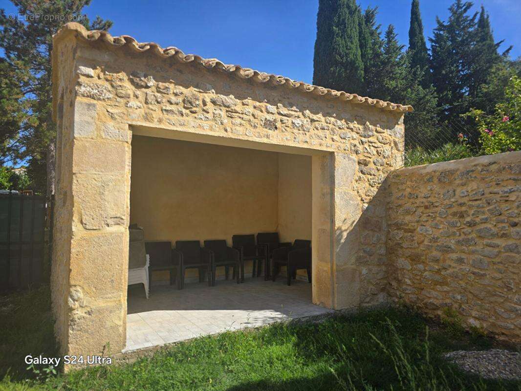 Mas en pierre, composé d'un ensemble immobilier de 10 pièces sur plus de 1210 m² de terrain à SAINT GERVAIS 30200 - photo 18