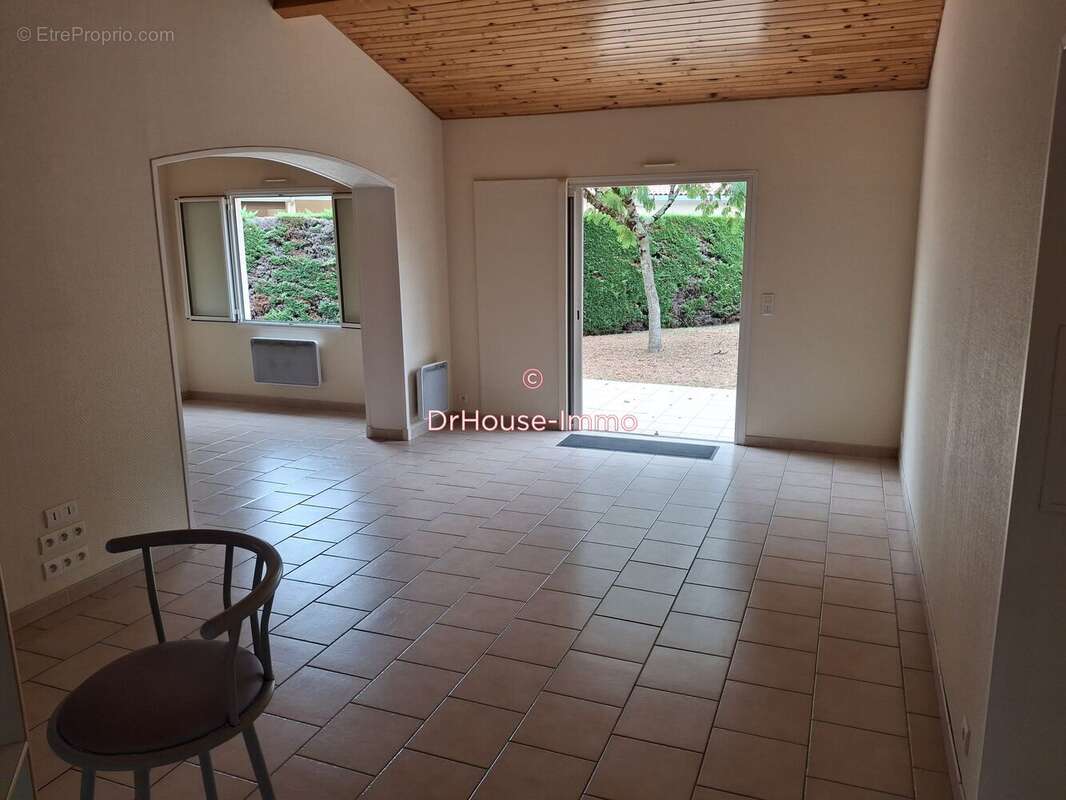 Maison 62 m² à Fiac  - photo 3
