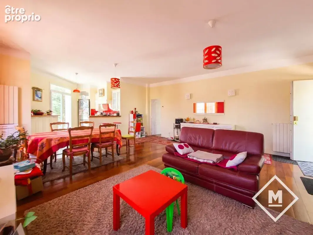 Exclusivité Vente bel appartement type 5 de 115 m2 lumineux en dernier étage avec terrasse et garage 13004 Marseille - photo 7
