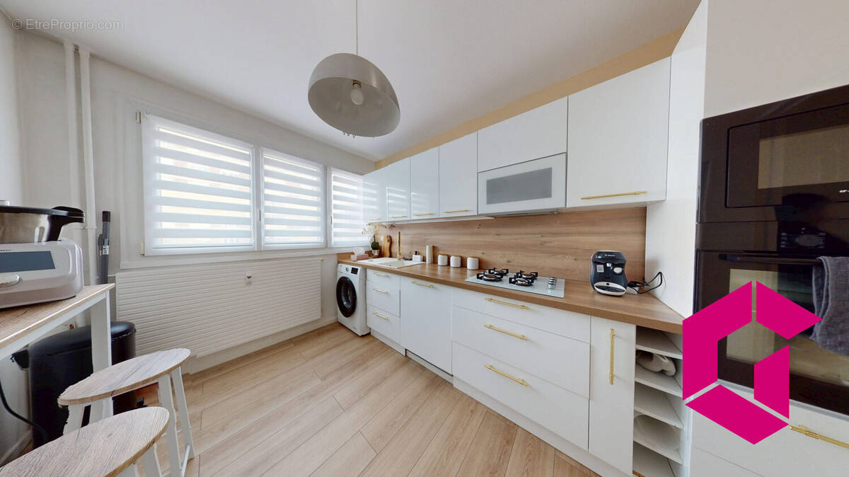 Appartement à SAINT-ETIENNE