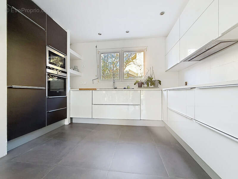 Maison à PREVESSIN-MOENS