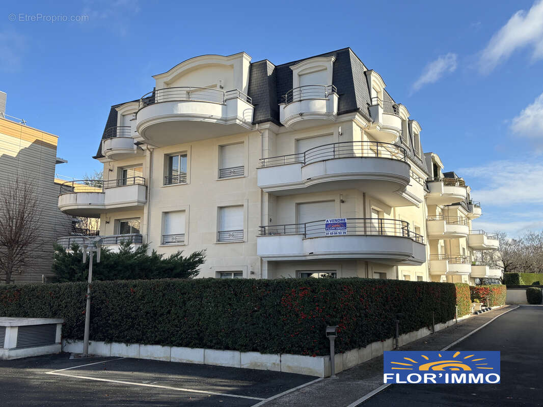 Appartement à SAINTE-GENEVIEVE-DES-BOIS