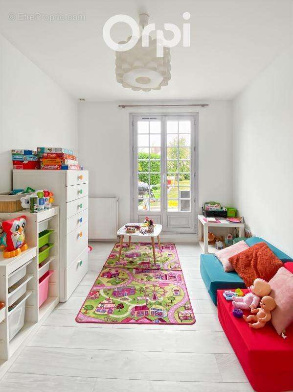 Maison à ESTREES-SAINT-DENIS