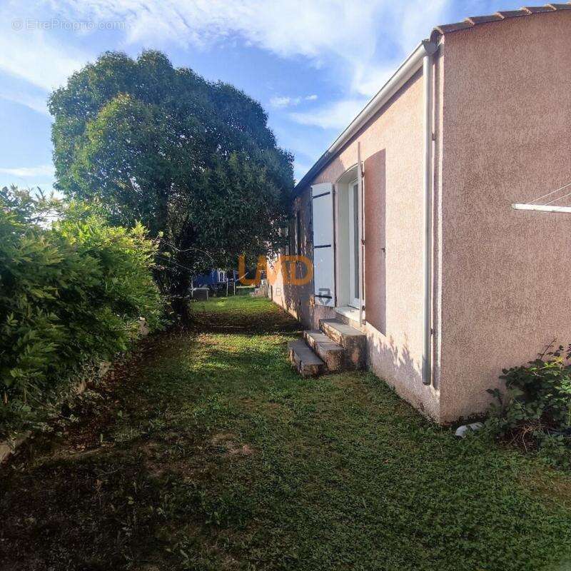 Maison à SAINT-CHRISTOL-LES-ALES