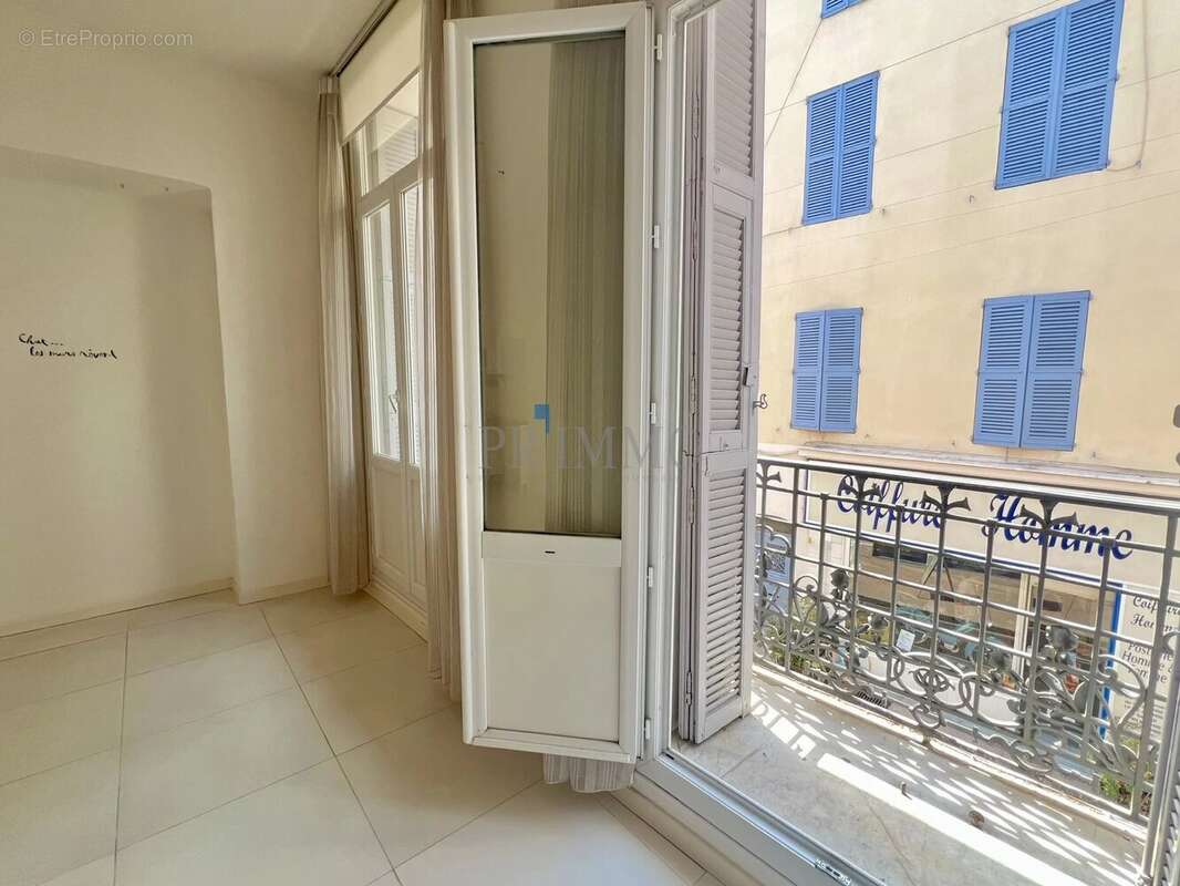 Spacieux appartement T3 de 78 m2, de standing à vendre dans - photo 8