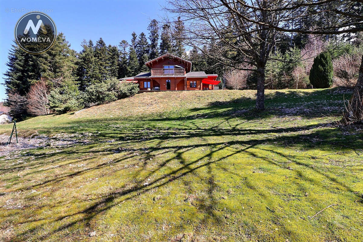 Maison à LE CHAMBON-SUR-LIGNON