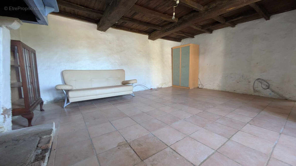 Maison à SAINT-HILAIRE-LE-VOUHIS