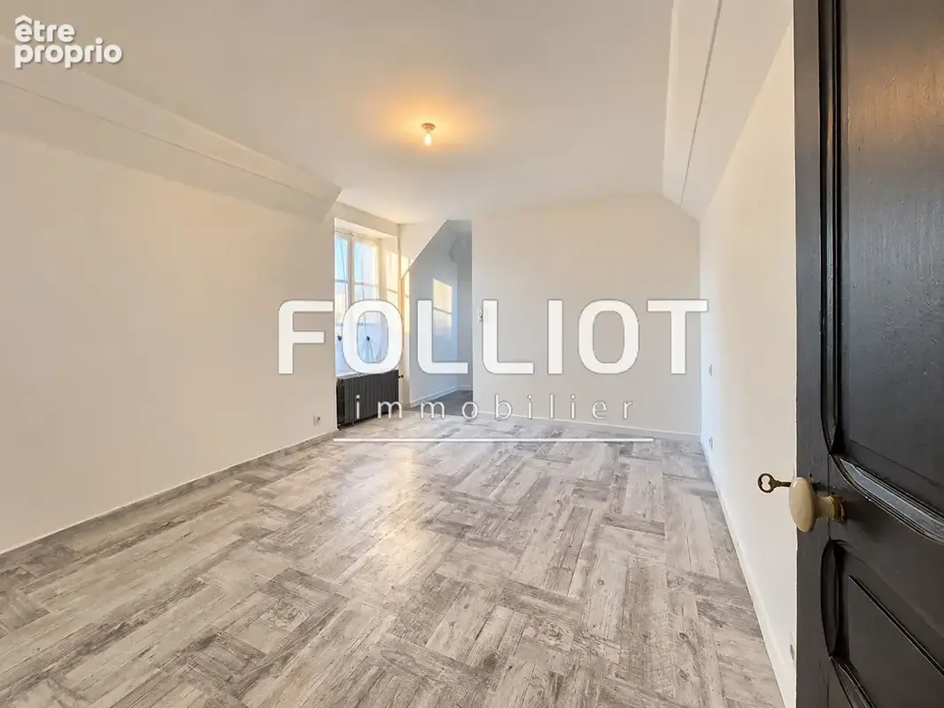 A VENDRE Maison de maître centre Sartilly - photo 5