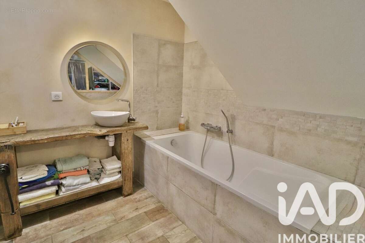 Photo 9 - Maison à CHENAY-LE-CHATEL