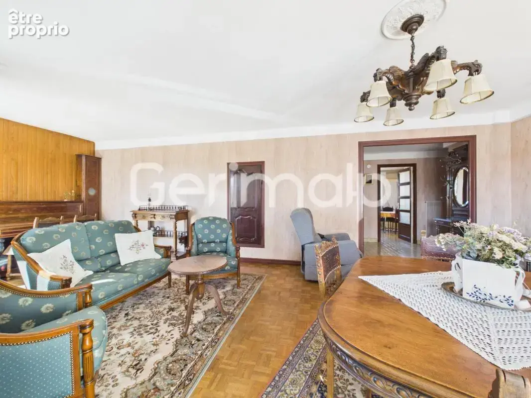 Vente - Appartement - 3 pièces + cuisine - 82,64 m² - 367 500 € - photo 6