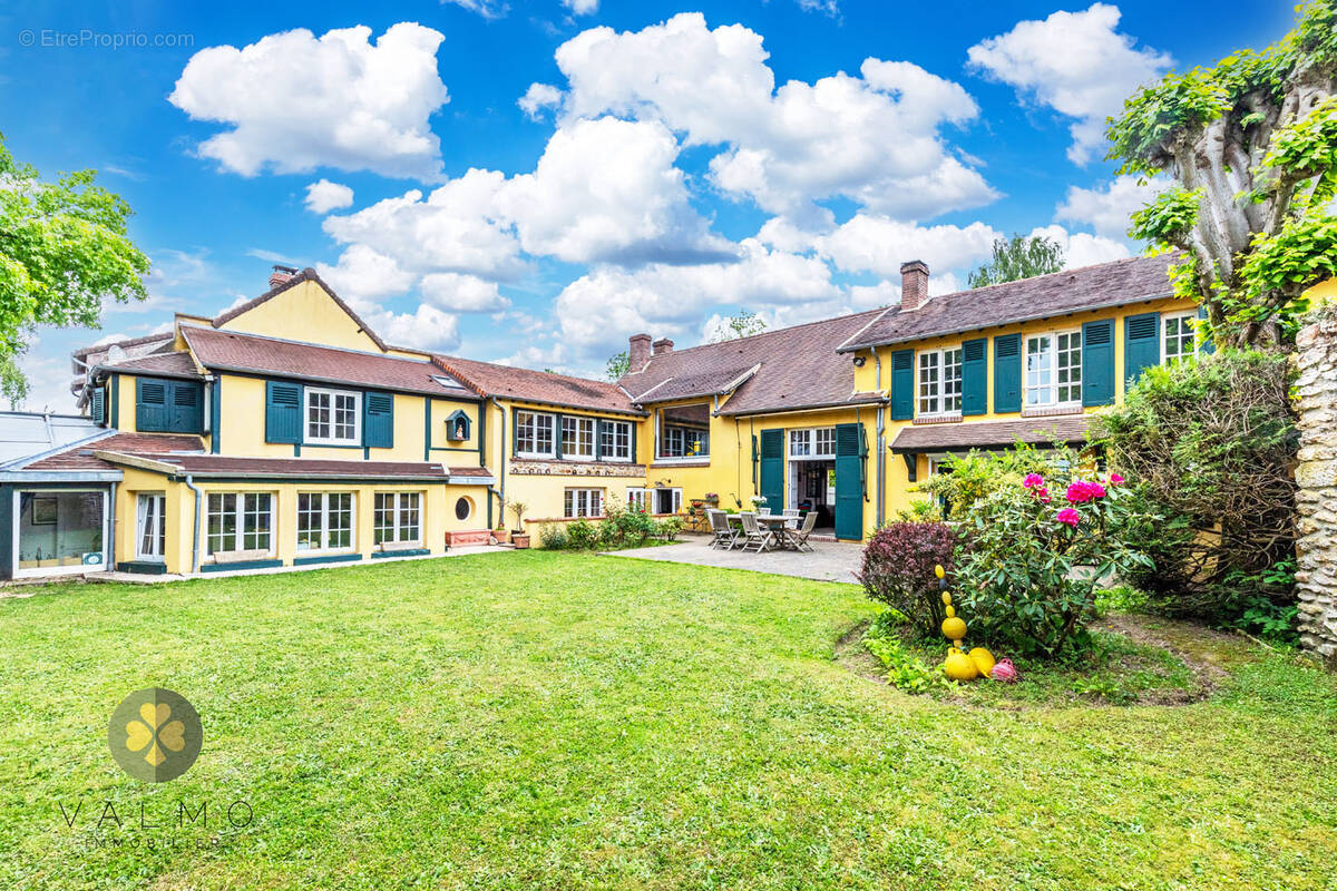 Maison à MONTFORT-L'AMAURY