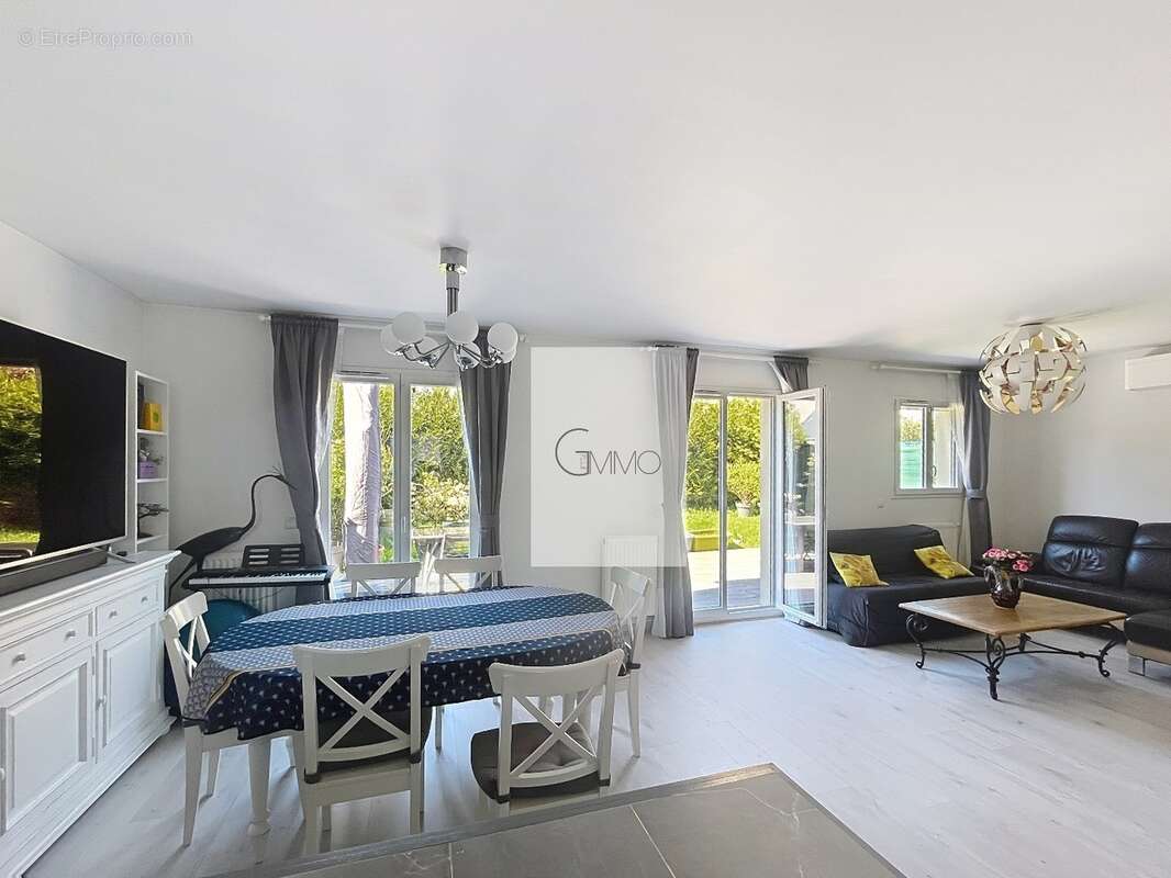 Maison à L'HAY-LES-ROSES