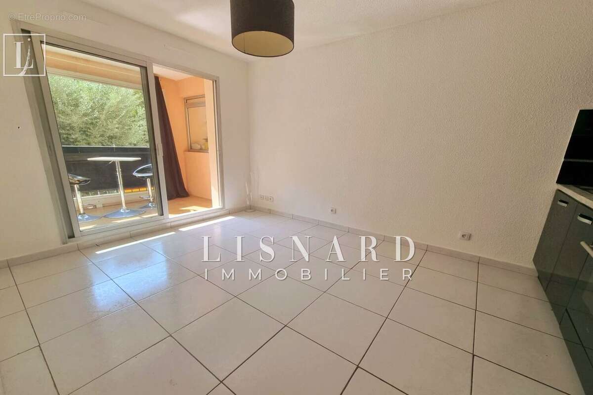 Appartement 28 m² à Vallauris  - photo 3
