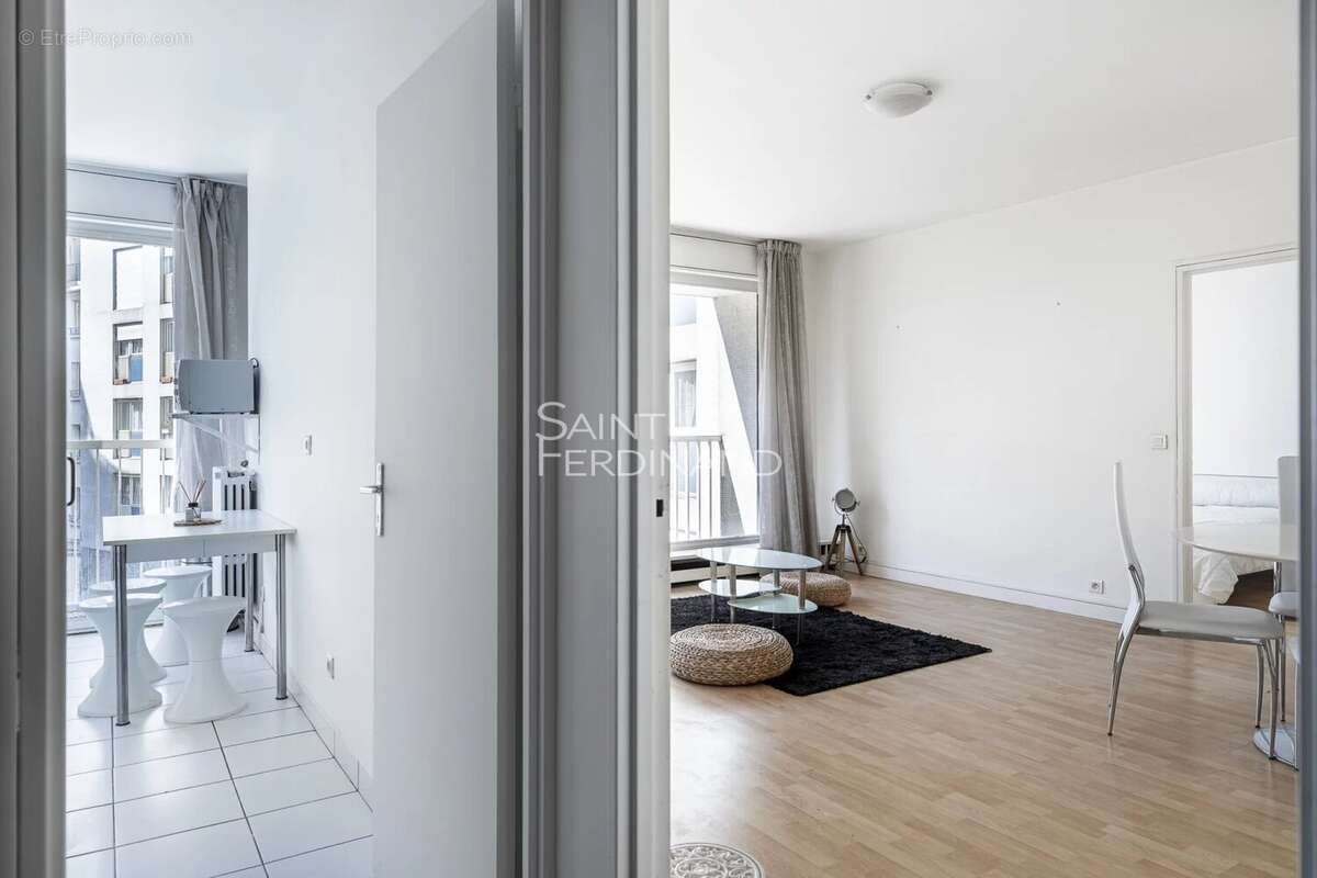 Appartement à PARIS-15E