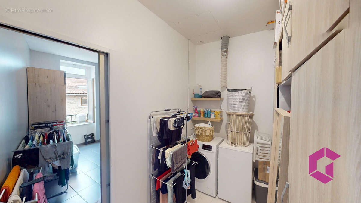 Appartement et local commercial - photo 8