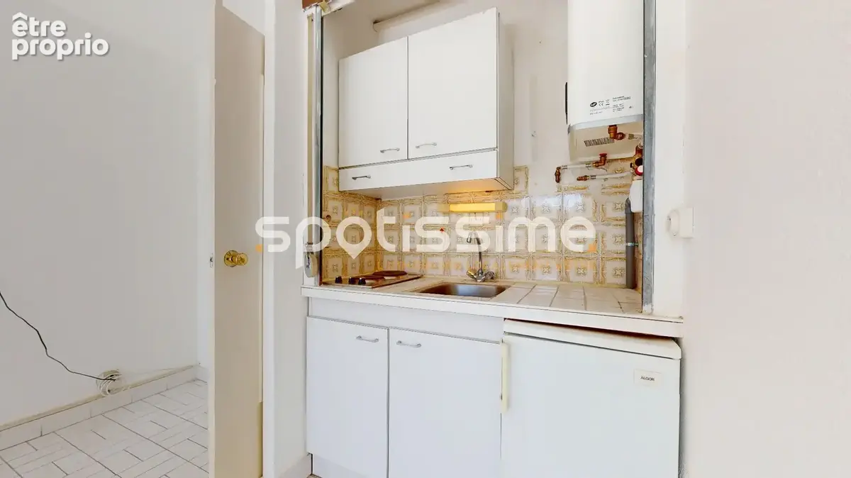 Studio avec balcon, exposition sud-ouest et parking privatif  Cap d'Agde, Centre-Port - photo 5