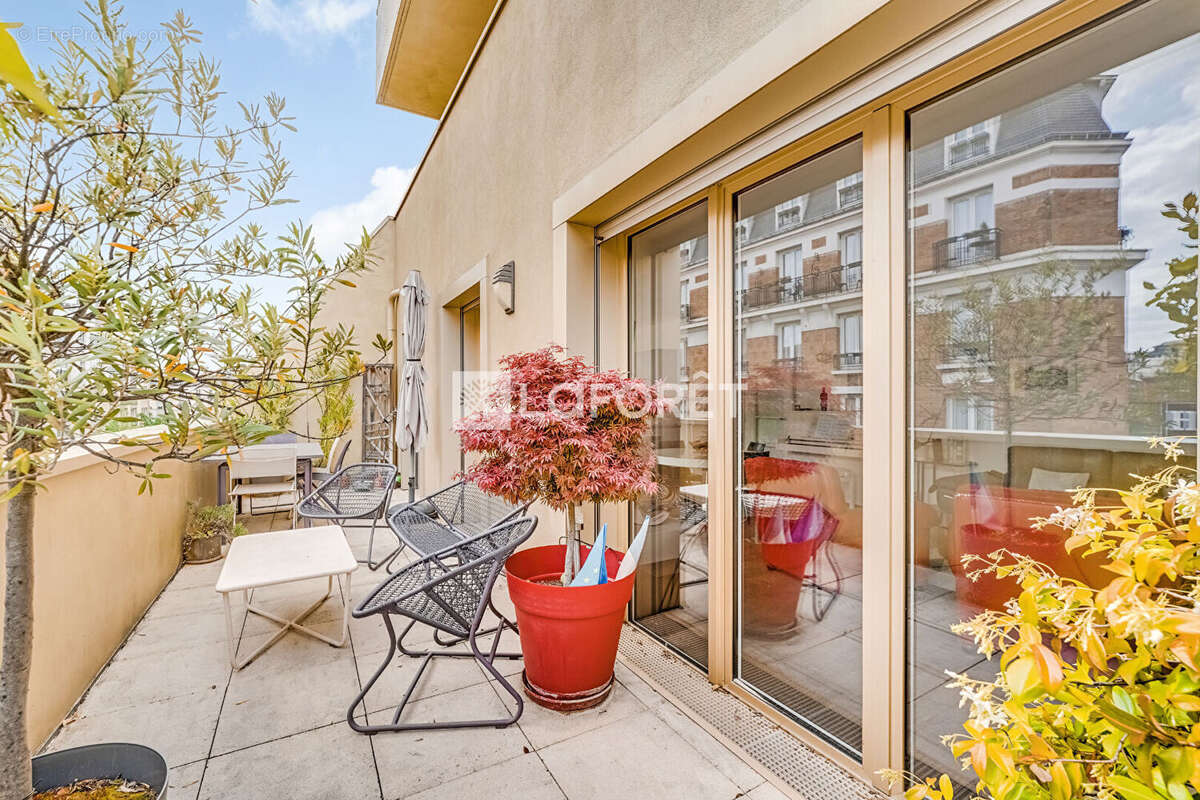 Appartement à PARIS-14E