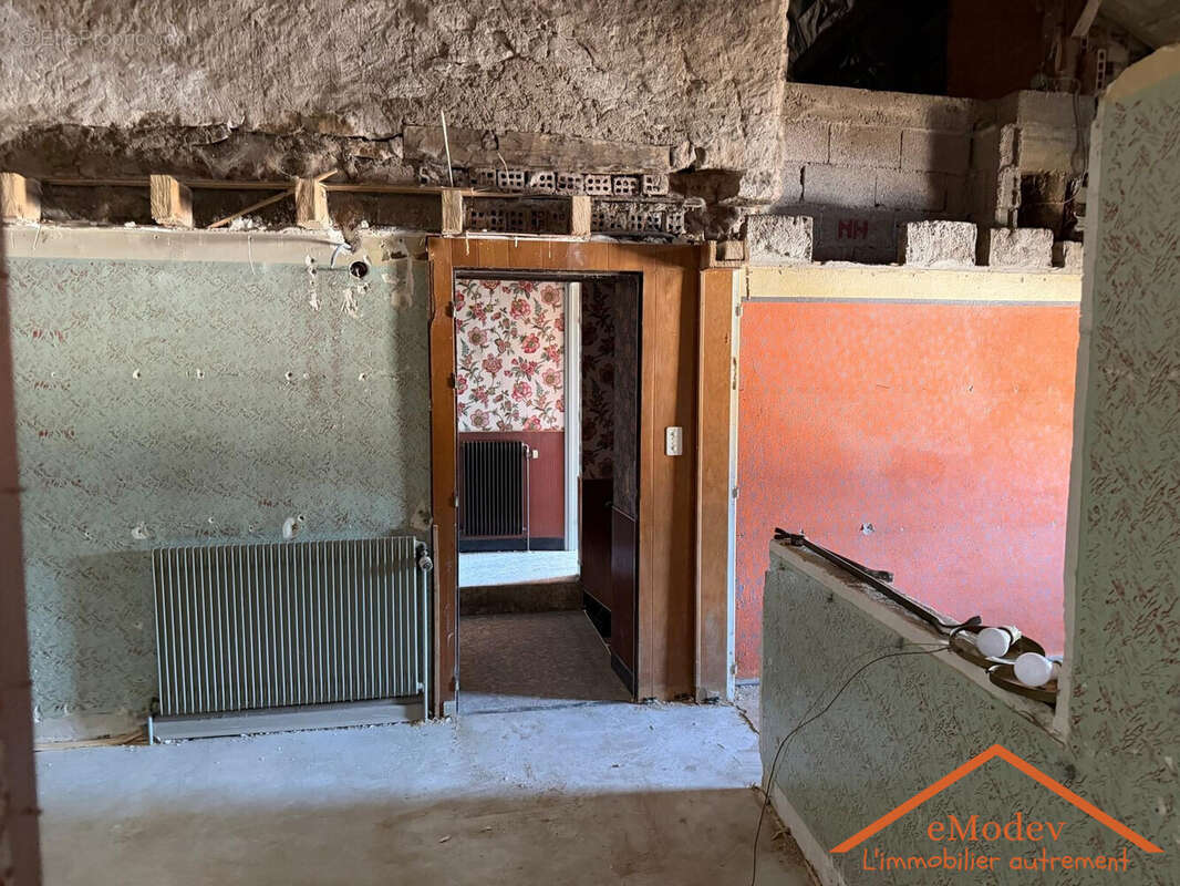 Maison 120 m² à Pouxeux  - photo 3