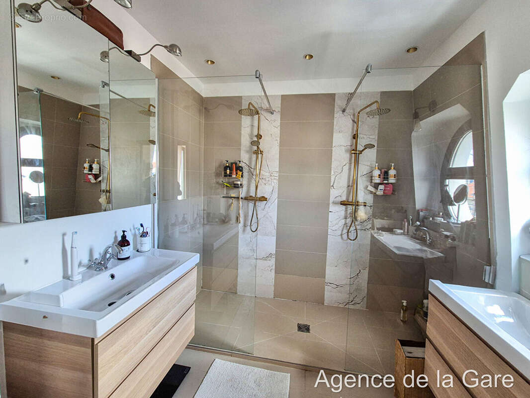 Maison à CARRIERES-SUR-SEINE