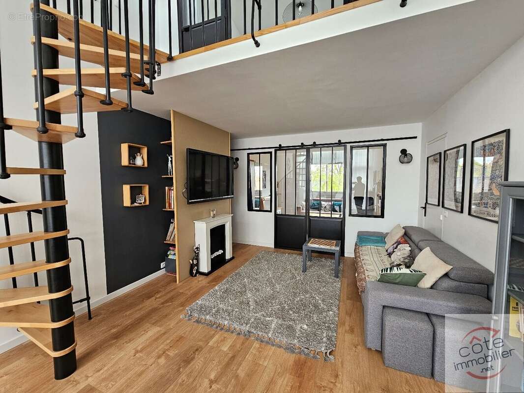 Appartement à SAINT-MAUR-DES-FOSSES