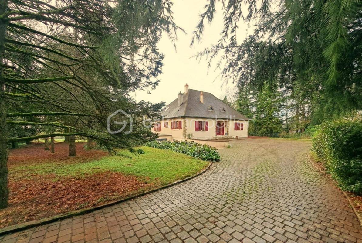 Maison à SAINT-LANGIS-LES-MORTAGNE