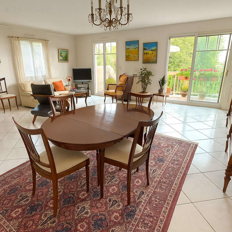 À vendre   Appartement T4 de 143 m2 avec garage   Résidence calme proche centre-ville - photo 5