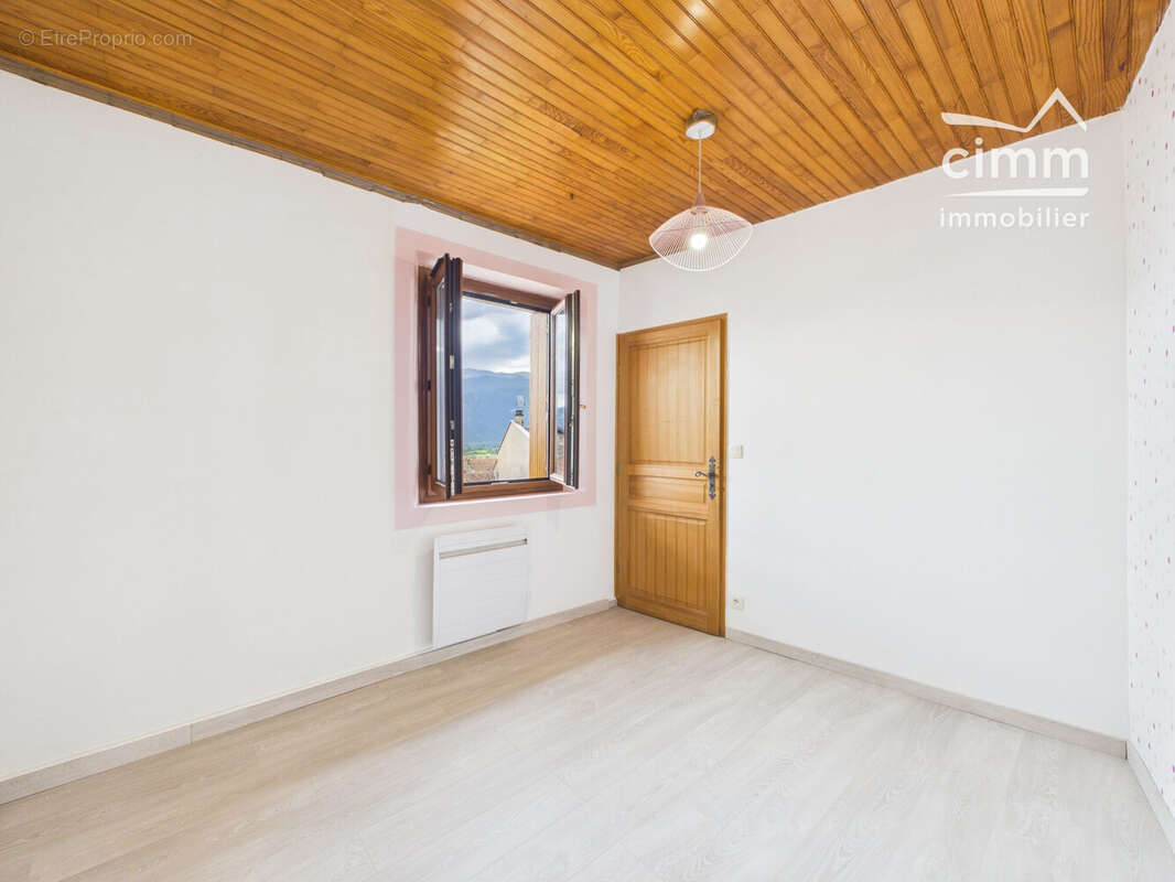 Maison 80 m² à Tullins  - photo 9