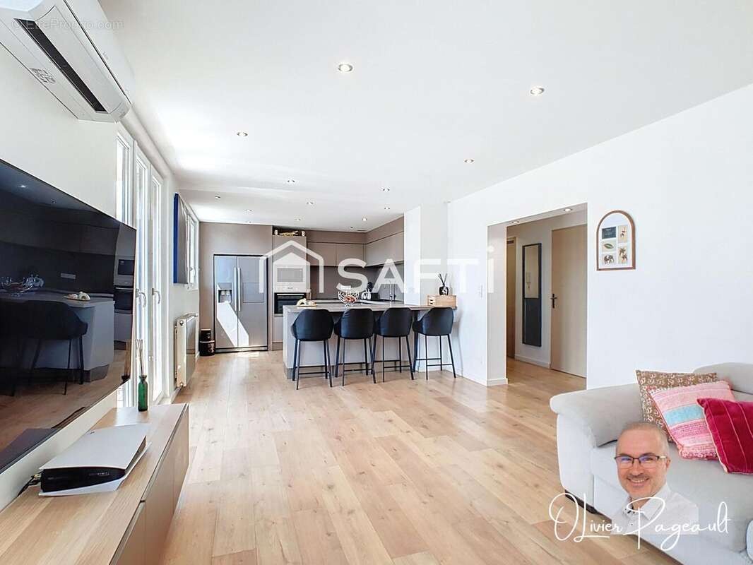 Photo 2 - Appartement à LYON-8E