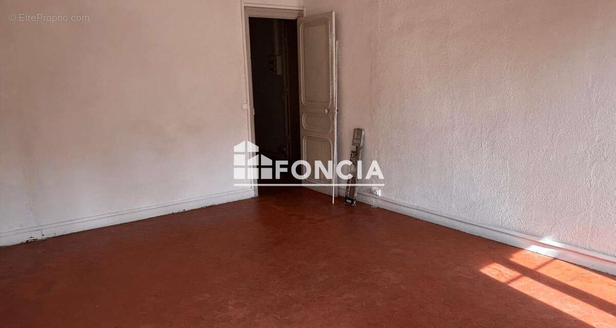 Appartement à MARSEILLE-2E