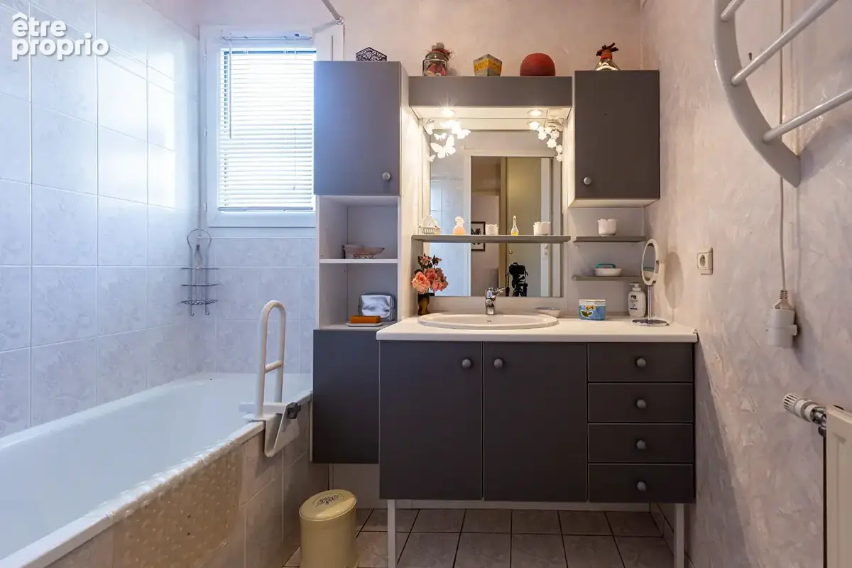 Laforet immobilier - exclusivite - "strelitzia" -  poisy - appartement t4 de 82,32m2 - balcons - dpe c - vue degagee - garage en - photo 12