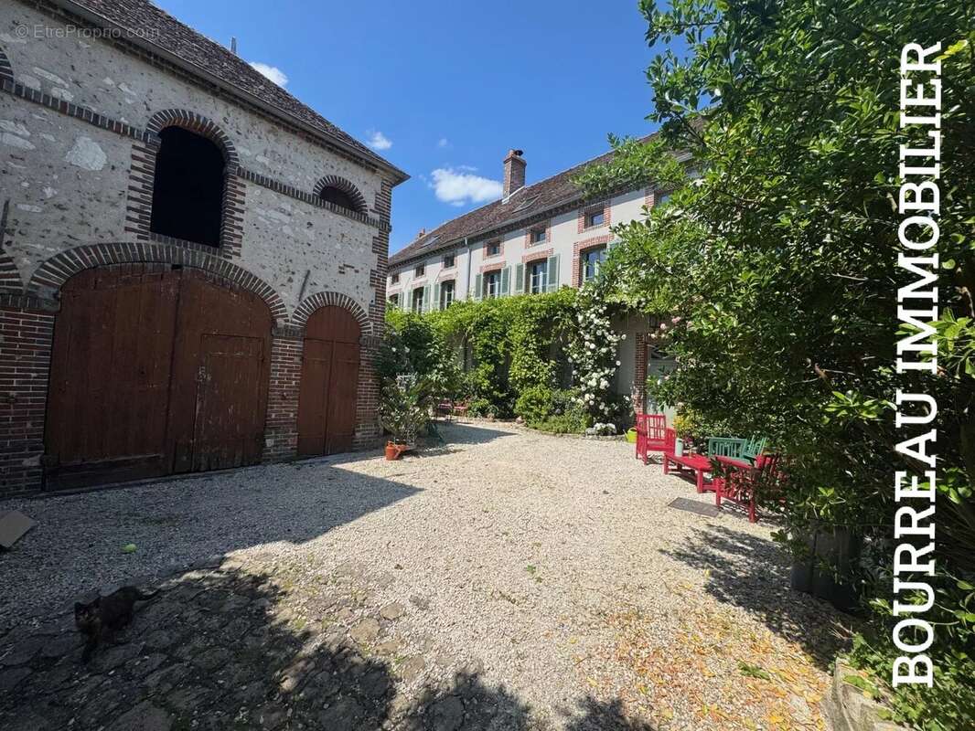 Maison à CEZY