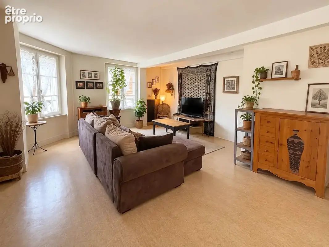 Immeuble : local commercial + t4 duplex - photo 8