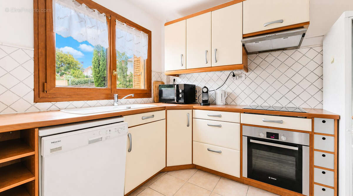 Appartement à BORMES-LES-MIMOSAS