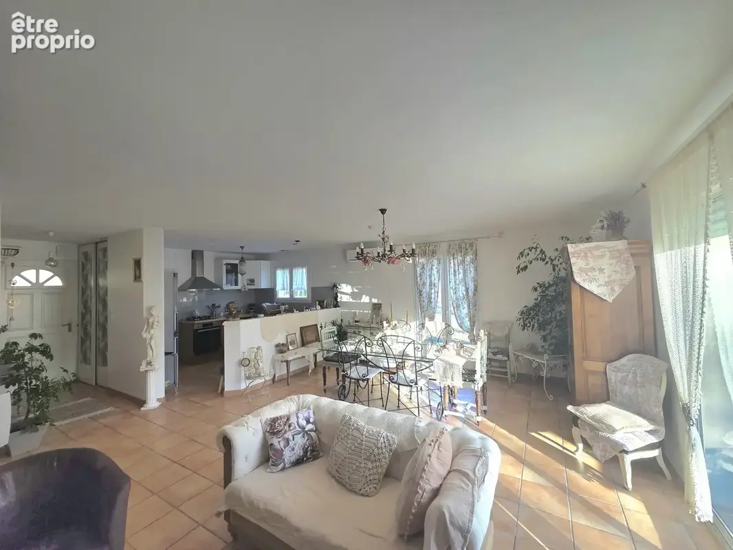 Maison 4 pièces 95 m² à vendre à Rauzan (33420) - photo 2
