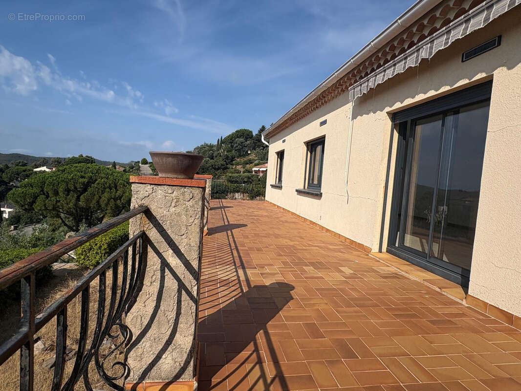 Maison à BORMES-LES-MIMOSAS