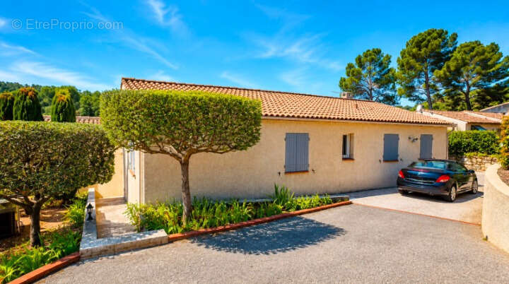 Maison à SALERNES