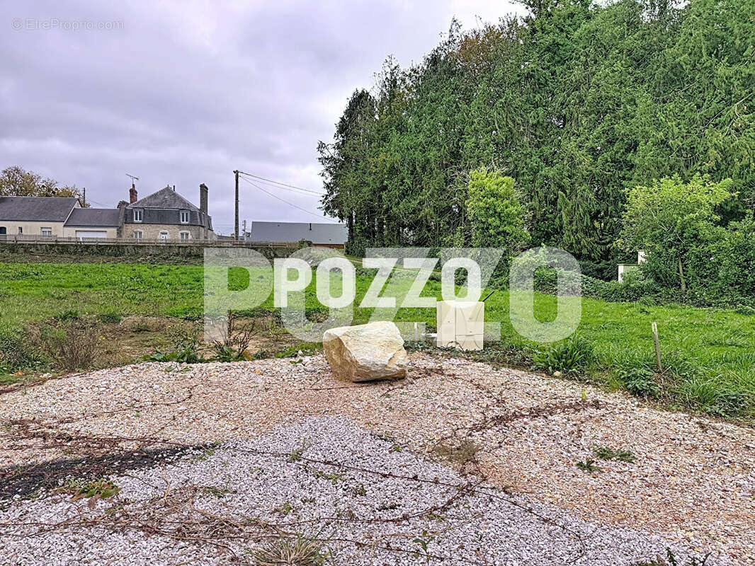 Terrain à VALOGNES
