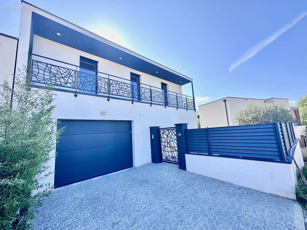 Maison à SALAISE-SUR-SANNE